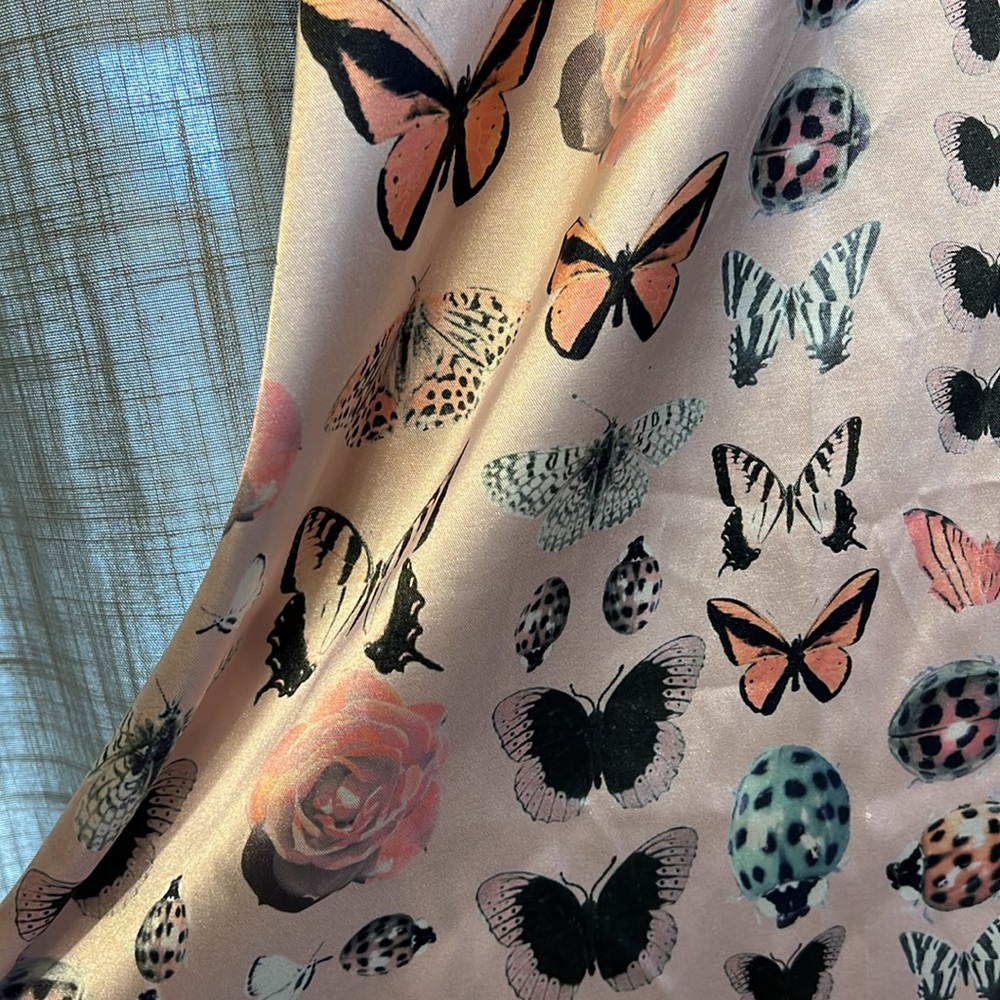 Light pink UO insect dress 🚨 DONATING TODAY - Picture 2 of 5